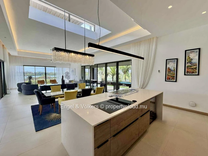 A Modern Masterpiece with Breathtaking Views