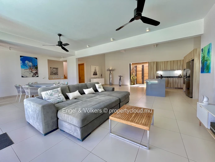 Luxurious Four Bedroom Villa