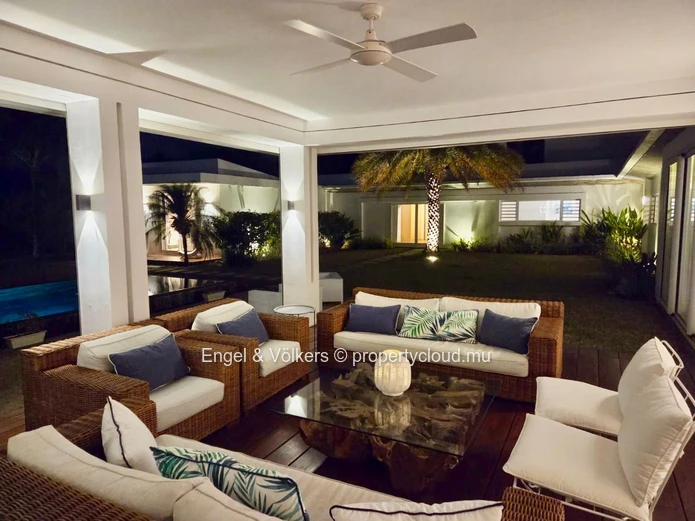 Exceptional and Spacious Villa in Forêt Daruty