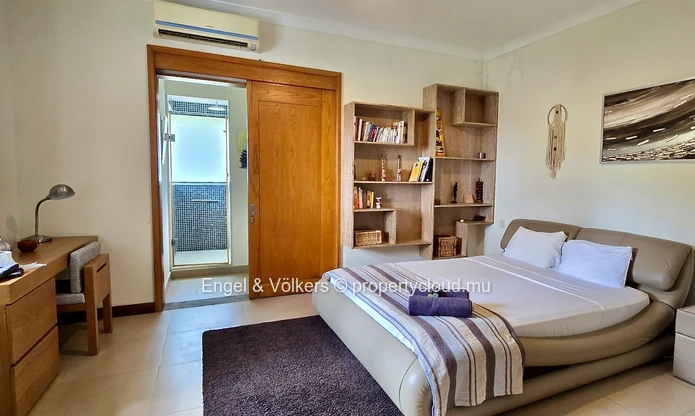 Exceptional 4-Bedroom Villa on a large Landscaped Garden
