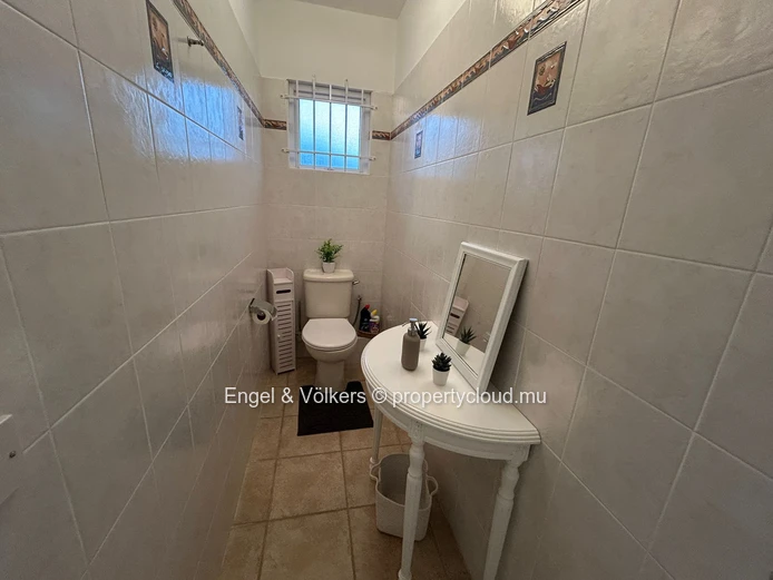 Charming 3-Bedroom Villa for Rent in Bain Boeuf