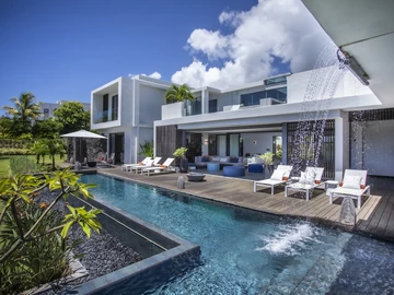 5 Bedroom Villa