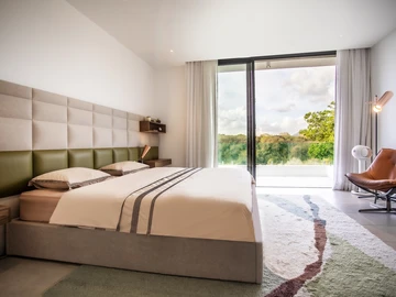 5 Bedroom Villa
