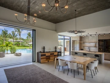 4 Bedroom Villa