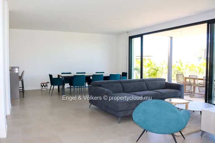Luxury 4-Bedroom Villa in Tamarin – Private Garden & Pool