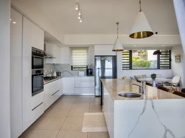 5 Bedroom Villa