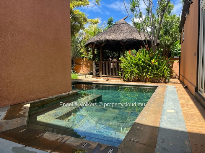 For sale -  Five-bedroom house in Albion