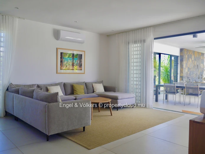 Exceptional Villa Bridging Ocean Luxury and Golfside Tranquility