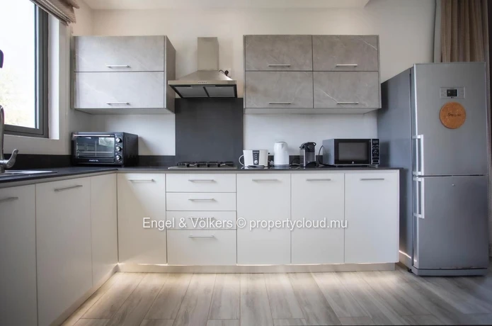 2-Bedroom Apartment for Sale in Pereybere – Quiet Setting, Communal Pool & Excellent Investment Oppo