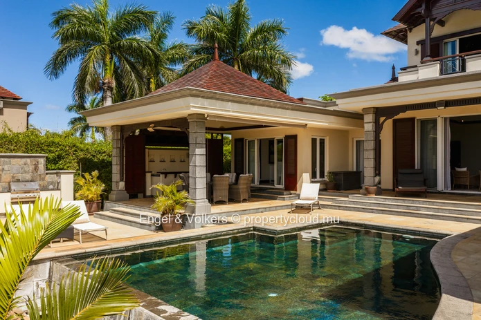 Tranquil Estate Living with Ocean Views