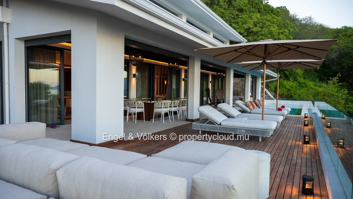 Ultra-Luxury Villa with Panoramic Lagoon Views in Black River, Mauritius