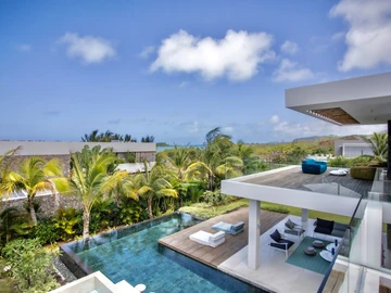 5 Bedroom Villa