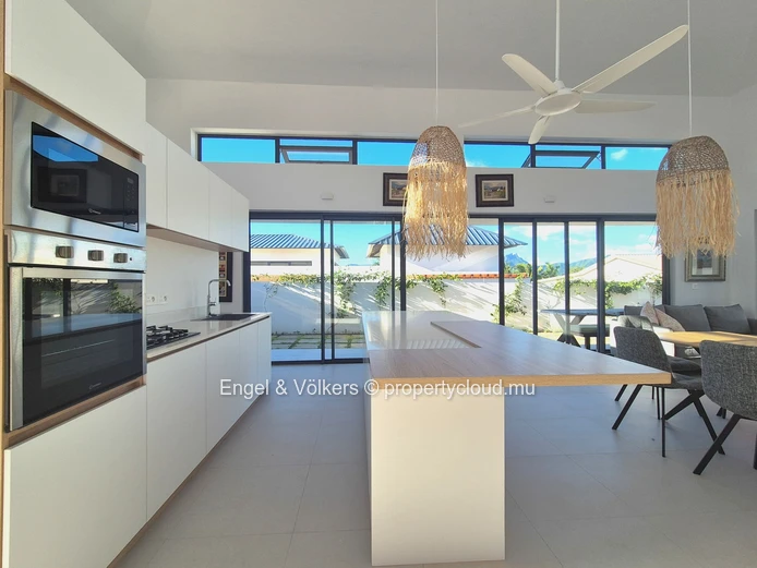 Fully Furnished Contemporary Island Living