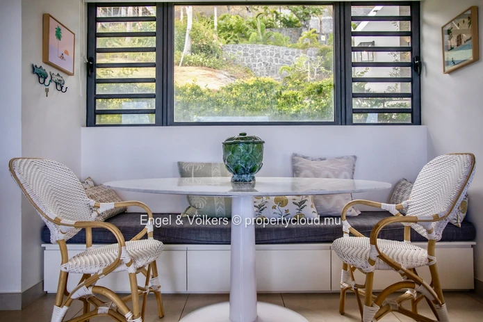 Spectacular Villa with Panoramic Sea and Mountain Views