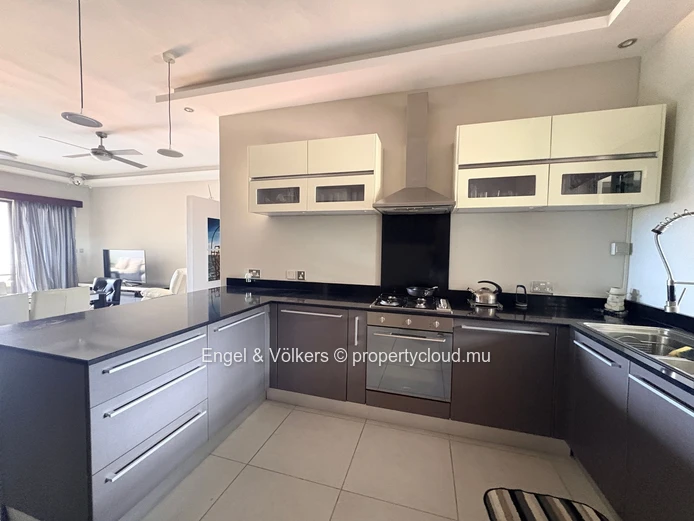 FOR RENT - Apartment in Tamarin
