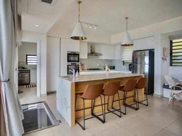 5 Bedroom Villa