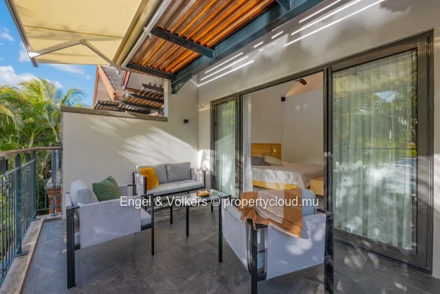 Modern Fully Renovated Duplex for Rent in Black River