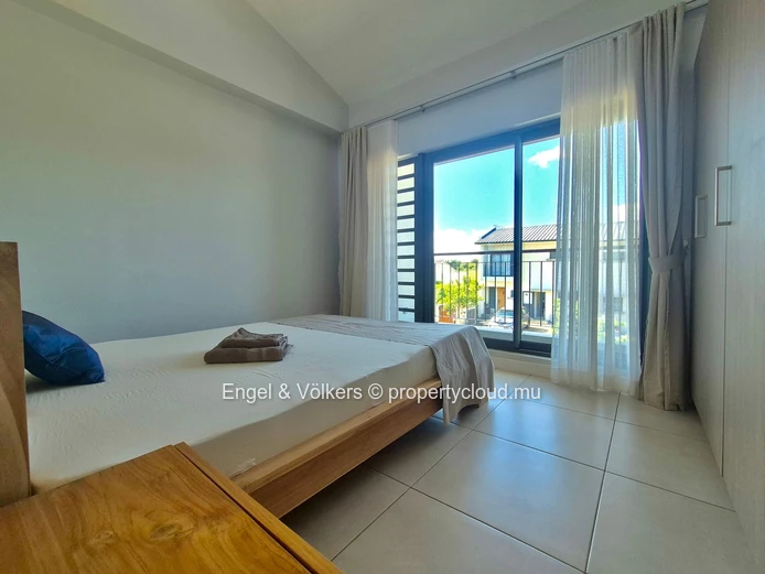 Modern 4-Bedroom Duplex with Private Pool & Gold Membership Benefits