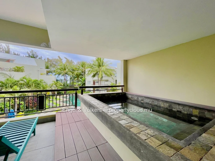 Rare Find in the North - Ocean Views and Beach Access