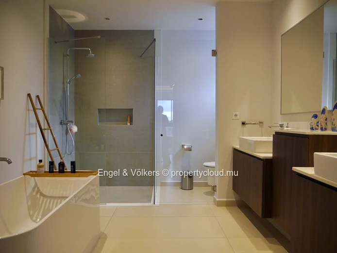 Luxury Sea View Penthouse in Grand Gaube – 4 Ensuite Bedrooms & Spectacular Terrace