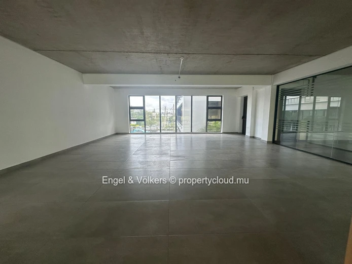 For Rent - Office spaces with balcony in Black River