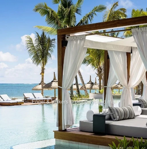Unparalleled Luxury Living: Beachfront Villa Oasis in Mauritius