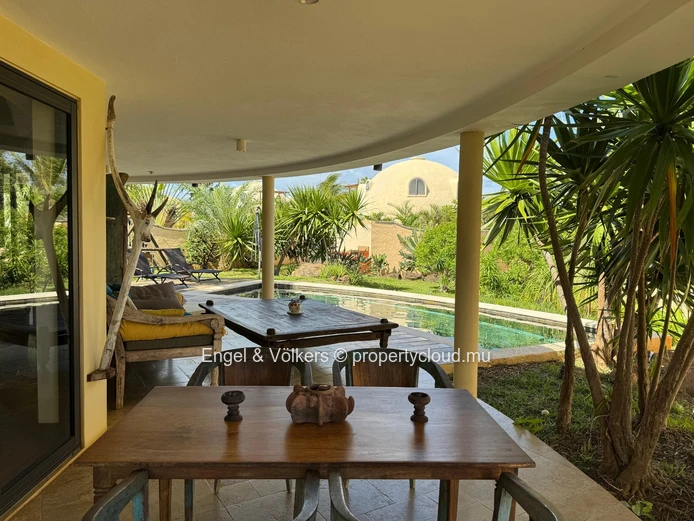 Unique Dome-Shaped Luxury Villa