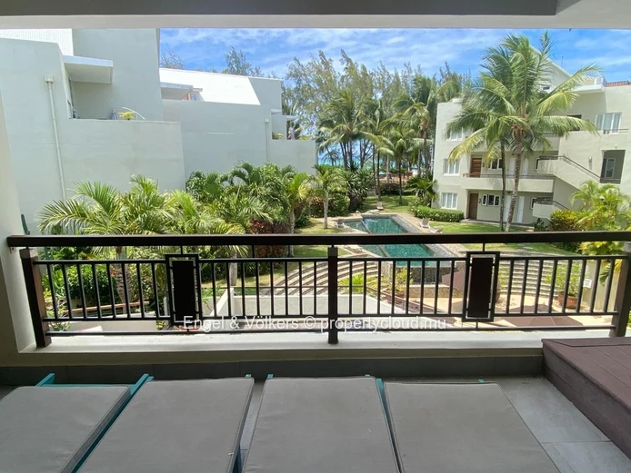 Rare Find in the North - Ocean Views and Beach Access