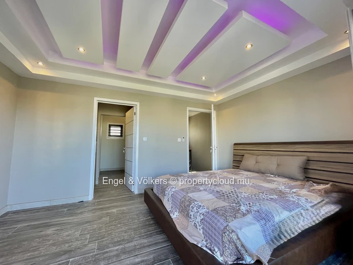 Elegant Villa in the Heart of the North - Sole