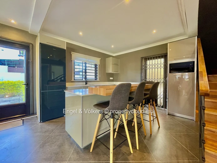 Elegant Villa in the Heart of the North - Sole