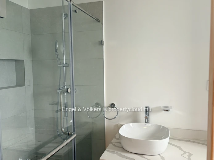 FOR RENT - Unfurnished 4-bedroom villa in Tamarin