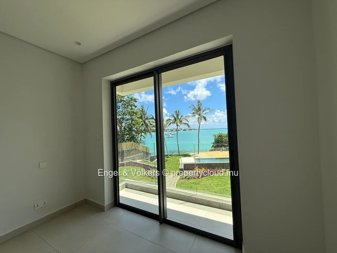 Beachfront Freehold Apartment for Sale – Accessible to Locals & Foreign Buyers
