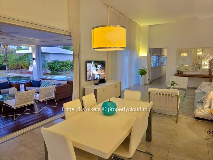 Exceptional and Spacious Villa in Forêt Daruty