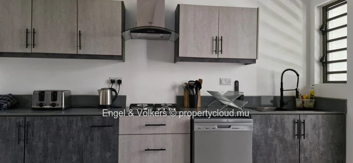 FOR RENT : 3 Bedroom apartment with rooftop in Flic en Flac