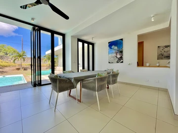 4 Bedroom Villa
