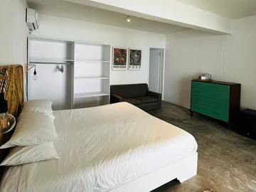 9 Bedroom Apartment
