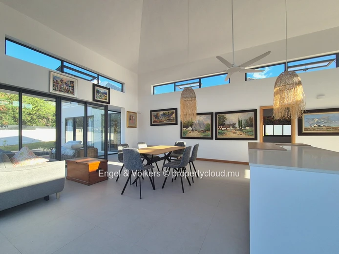 Fully Furnished Contemporary Island Living