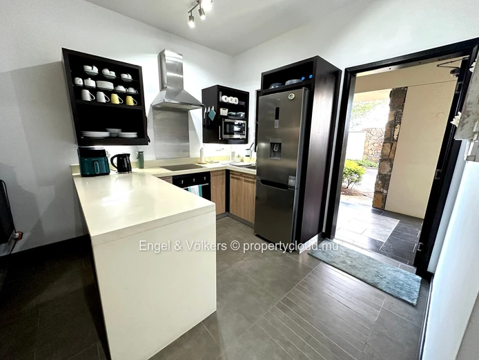 Stylish Ground Floor Living in Domaine des Alizées – Ideal for Investors & Lock-Up-and-Go