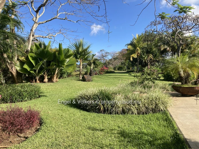 A beautiful home on the fairway