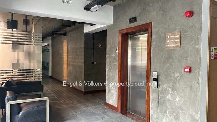 For Rent - Office spaces with balcony in Black River