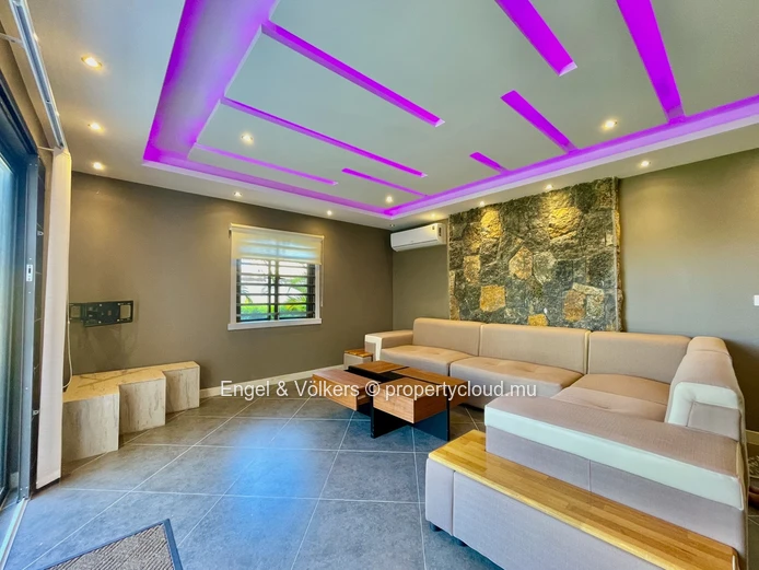 Elegant Villa in the Heart of the North - Sole