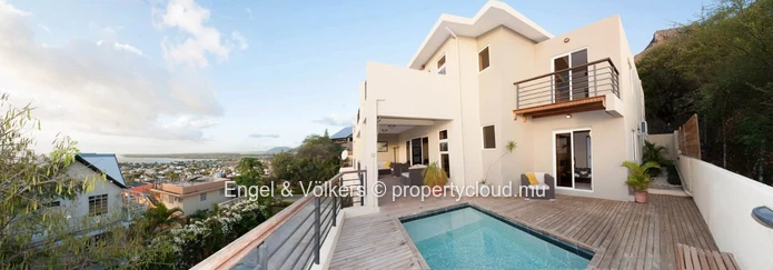 For Sale: Stunning 4-Bedroom Apartment with Magnificent Sea Views