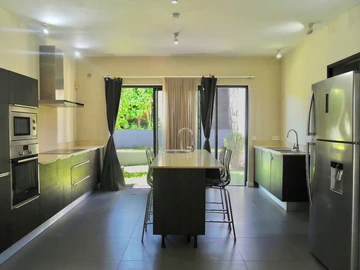 4 Bedroom Villa