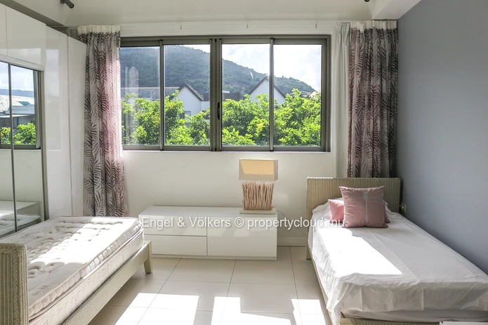 Exquisite Penthouse for Rent on the beautiful West Coast
