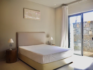 5 Bedroom Villa