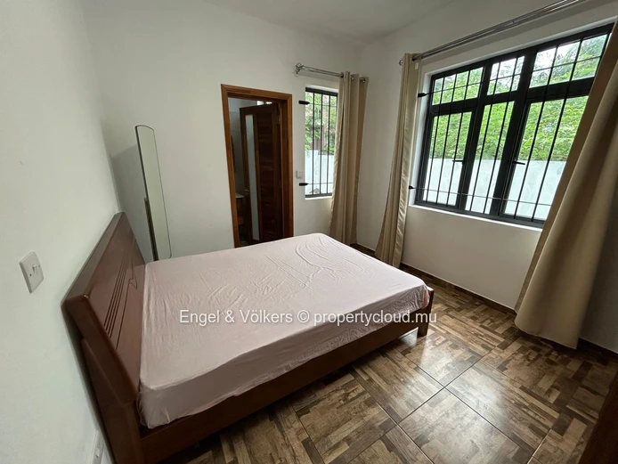 Charming 3-Bedroom House for Rent in Pereybere – Private Pool & Ideal Location