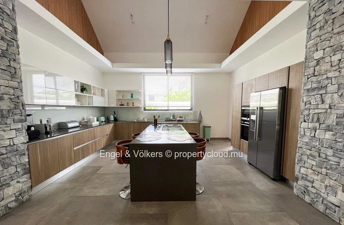 A Rare Masterpiece of Luxury Living in Pereybere