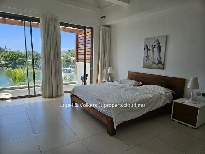 Luxurious 3-Bedroom Penthouse with Marina Views – For Rent in Black River